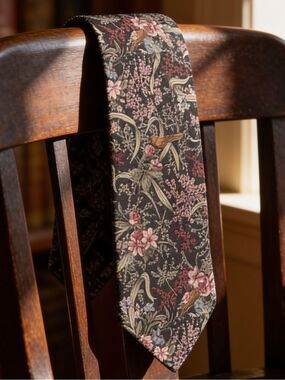 Hugo Boss men’s Floral Patterned Men's Tie silk rust
